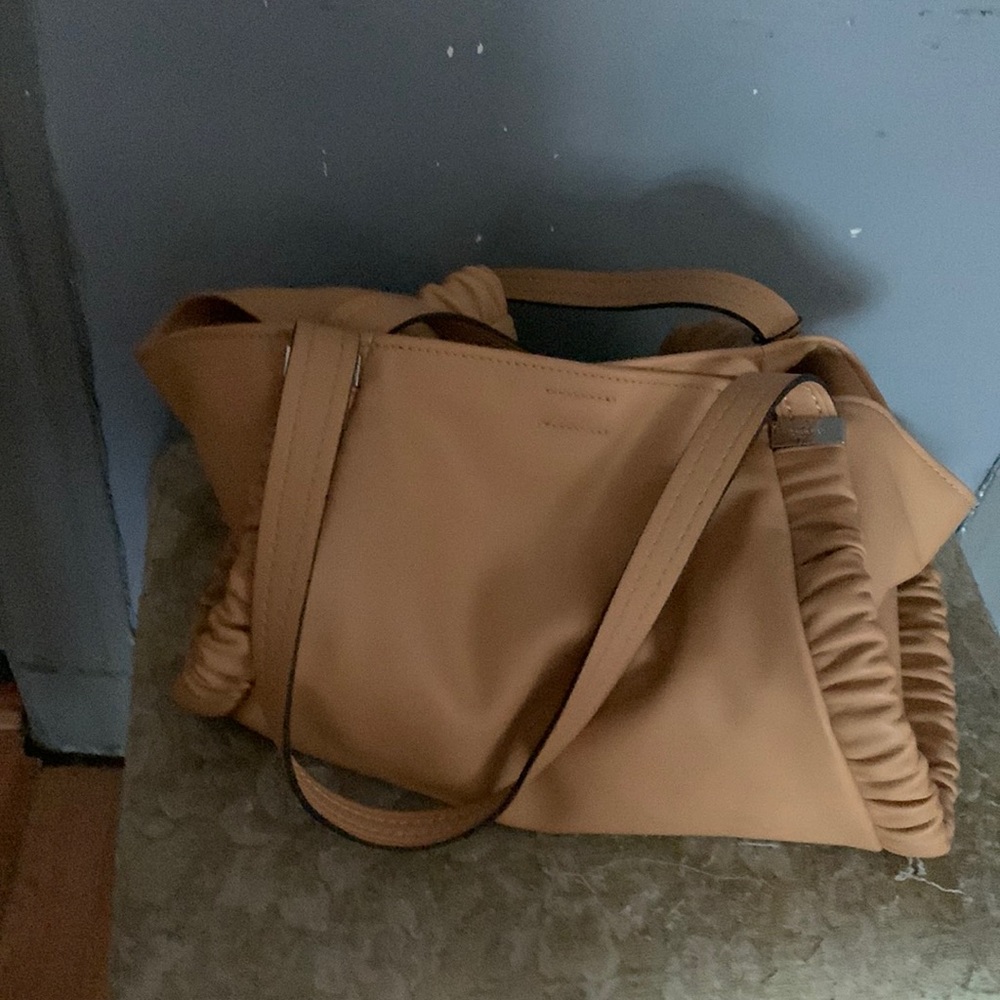 Large tote